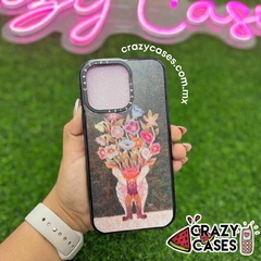Case amarilla collage ip 15 pro max