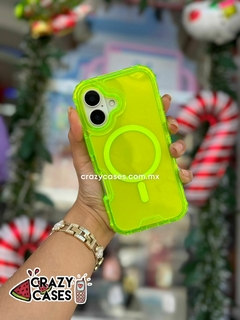 Case ultra uso rudo MagSafe verde neon 15