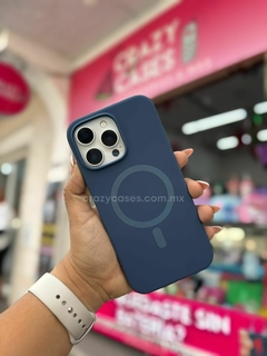 Case magsafe silicon azul marino - ip 14 pro