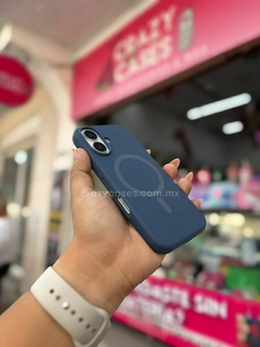 Case magsafe silicon azul marino - ip 16 plus en internet
