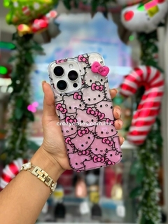 Case Hello Kitty corazones tornasol - ip 15
