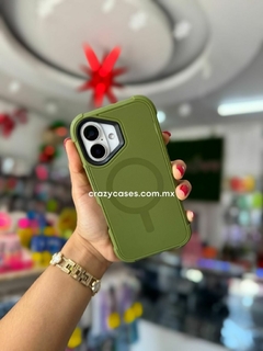 Case ultra uso rudo MagSafe- Verde militar iPhone 14 pro max - comprar en línea