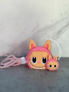 Labubu pink protector cable y cubo iPhone