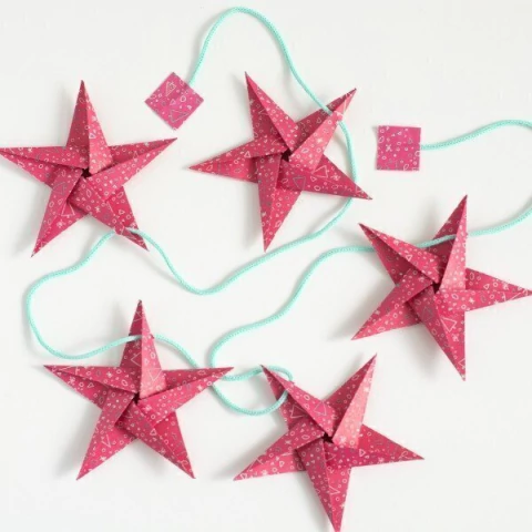 GUIRNALDA ORIGAMI NAVIDAD MOTIVO ROJAS - comprar online