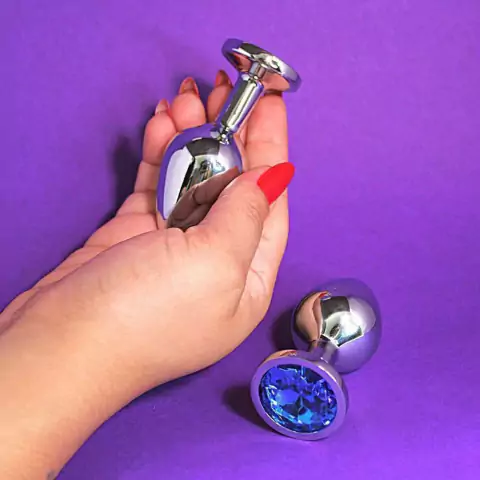 PLUG ANAL MACIÇO COM PEDRARIA, M