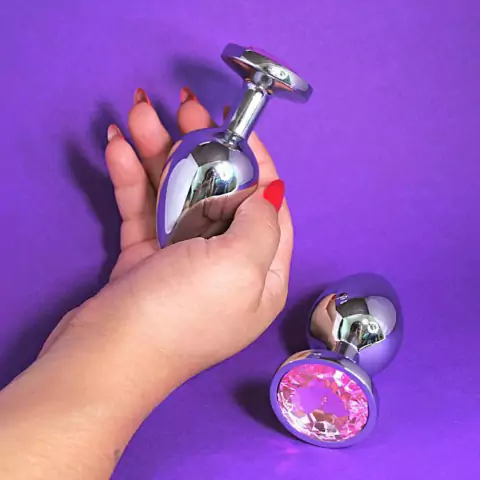 PLUG ANAL MACIÇO COM PEDRARIA, G