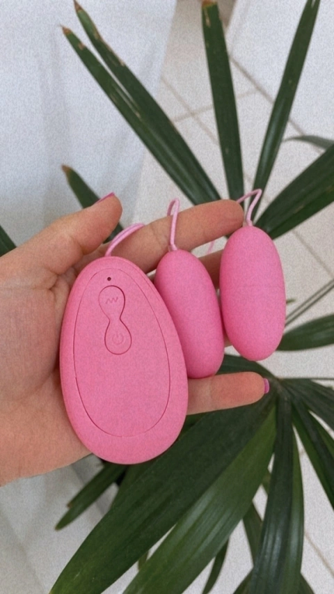FASHIONABLE VIBRATING EGG GREEN BABY BULLET COM CÁPSULA DUPLA