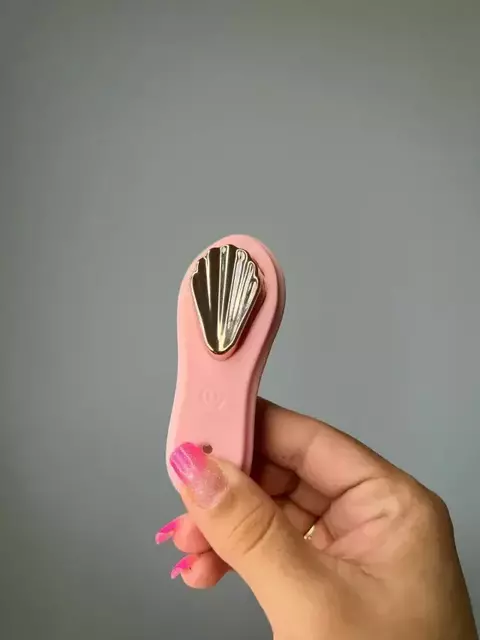 Vibrador de Calcinha com Imã Formato de Concha e Controle Via App - comprar online