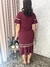 Vestido Justo com Babados em Malha Ana Ruga Marsala VK - Via Karol I Moda Evangélica I Frete Grátis Estado de SP I Parcele até 6x