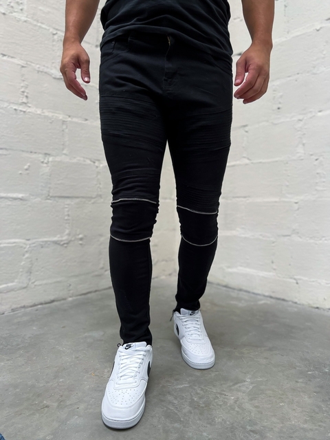 Calça Jeans Preta Pesponto com Zíper Dgn