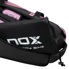 Raqueteira Street Series 2024 | NOX - Cinza / Rosa - NOX SPORT Brasil - Raquetes de Padel e Beach Tennis. Acessórios, Raqueteiras e Roupas para Padel e Beach Tennis.