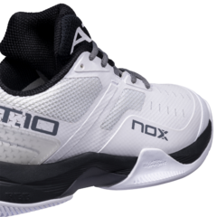 Tênis Padel AT10 | NOX - Branco / Preto - NOX SPORT Brasil - Raquetes de Padel e Beach Tennis. Acessórios, Raqueteiras e Roupas para Padel e Beach Tennis.