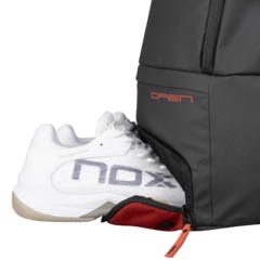 Mochila Raqueteira Luxury Open Series 2024 | NOX - Preto / Vermelho