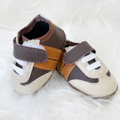 Tênis de bebe para bonecos - Ateliê Bonecas da Vivi