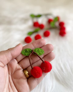 Aplique de cereja - 6 unidades - vermelho