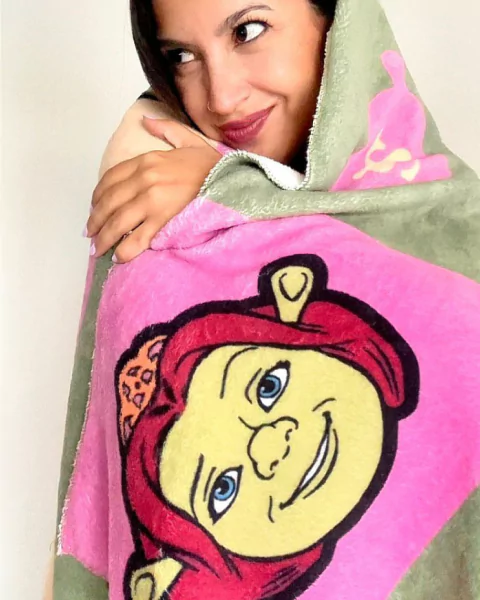 Manta polar "De muy muy lejano"-- Shrek