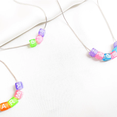 Gargantilha Nomes Colorida