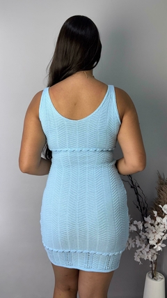 VESTIDO TRICÔ MODAL AJUSTAVEL AO CORPO COM DETALHE NA BARRA E DECOTE RAQUEL - loja online