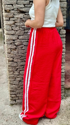 Calça Track Pants com listras nas laterais e elástico na cintura Virginia na internet
