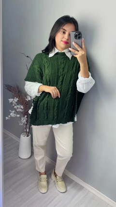 PONCHO ALICE TRICÔ MANGA CURTA QUENTINHO E MODERNO COM ABERTURA NAS LATERAIS - Lih Style | Moda Feminina 