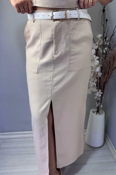 Saia Mid com bolsos na frente e abertura frontal Adele - comprar online