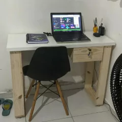 Mesa Estudo Com Gaveta Rayane Reta Branca 1m - comprar online