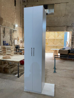 Armário Multiuso Branco 2 portas 9 prateleiras 2,40 A x 50 P x 53 L - comprar online