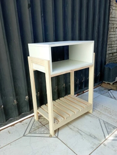 Mesinha De Cabeceira Gabriel - comprar online