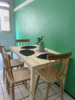 Mesa de jantar 4 a 6 lugares Leticia Natural na internet