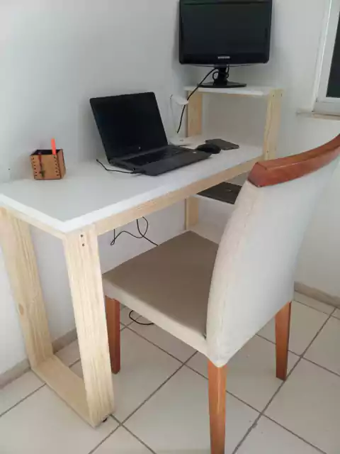 Mesa de Estudo Diana Branca