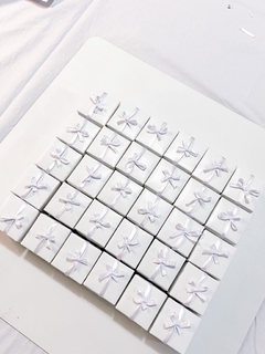 40 MINI VELAS NA LATINHA