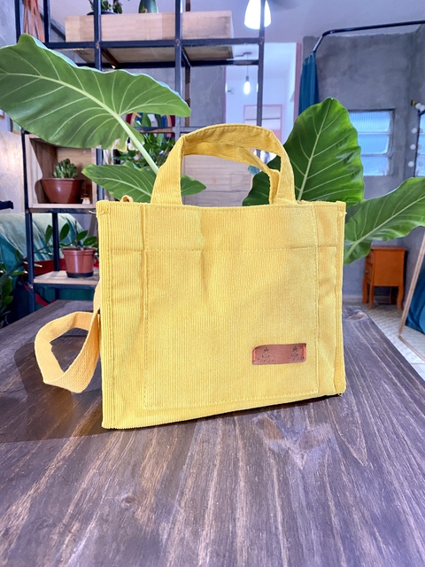 Bolsa Quadrada Cotelê Amarela