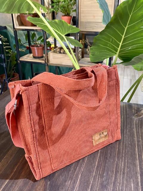 Bolsa Quadrada Cotelê Terracota