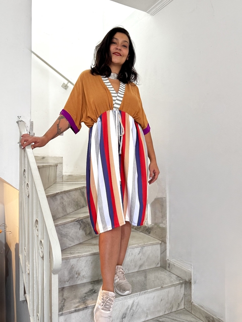 Vestido Camisetão Oversized Bege/ Listras - comprar online
