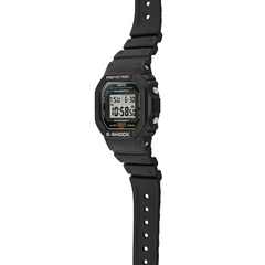 Relógio Casio G-Shock DW-5600UE1-DR