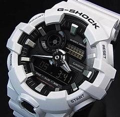 Relógio Casio G-Shock GA-700-7ADR na internet