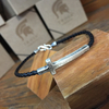 Pulseira Couro Cruz Fina Martelada