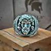Anel de Prata Masculino Jesus Com Cruz Lateral