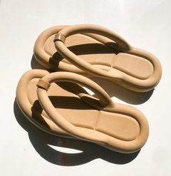 OJOTAS/GOMON FLIP FLOP - comprar online