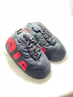 PANTUFLONES “NIKE” - Pantuflas Divertidas