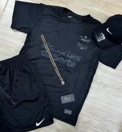 KIT CORINTHIANS NOVA ALL BLACK + BERMUDA NIKE PRETA + BONÉ NIKE PRETO na internet