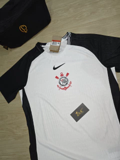 Imagem do Tailandesa Modelo jogador Corinthians 2025 lançamento