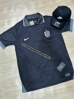 Kit Polo Preta Inglaterra Nova + Boné Nike Preto - comprar online