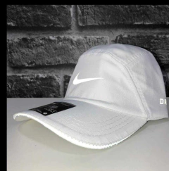 BONÉ NIKE BRANCO REFLETIVO - comprar online