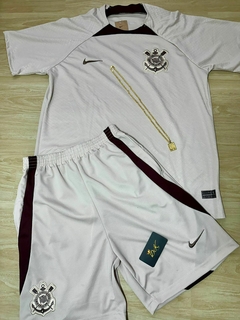 KIT CAMISA CORINTHIANS BEJE+ BERMUDA CORINTHIANS BEJE na internet