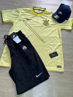 KIT CAMISA CORINTHIANS AMARELA + BONÉ NIKE PRETO + BERMUDA NIKE PRETO - comprar online