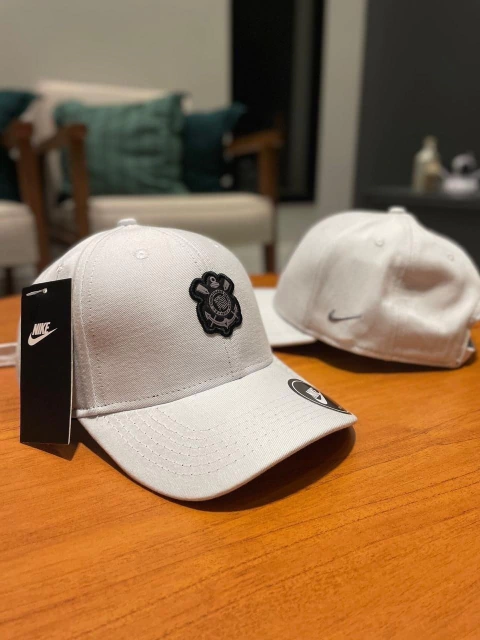 BONÉ CORINTHIANS BRANCO SÍMBOLO PRETO - comprar online
