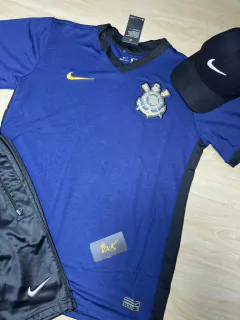 KIT CAMISA CORINTHIANS RETRO ROXA + BONÉ NIKE PRETO + BERMUDA NIKE PRETO na internet