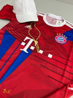 KIT BAYERN DE MÜNCHEN + BONÉ na internet