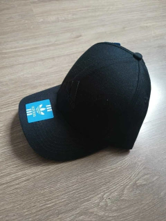 BONÉ ADIDAS PRETO na internet